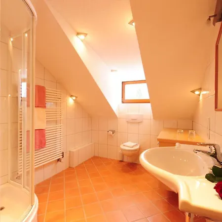 Haus Enzian B&B *
